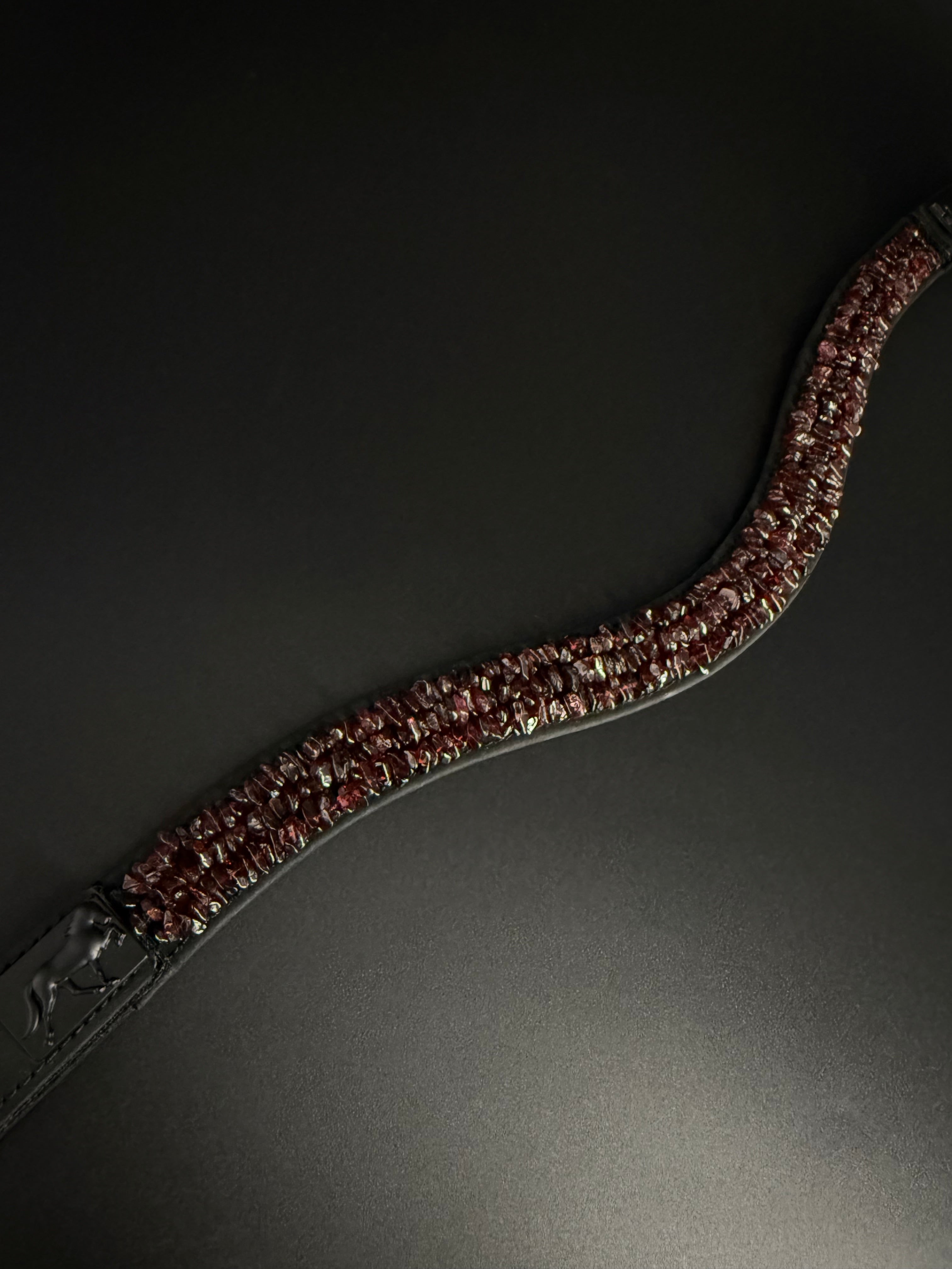 Ára Curve Granat - Sofort Verfügbar