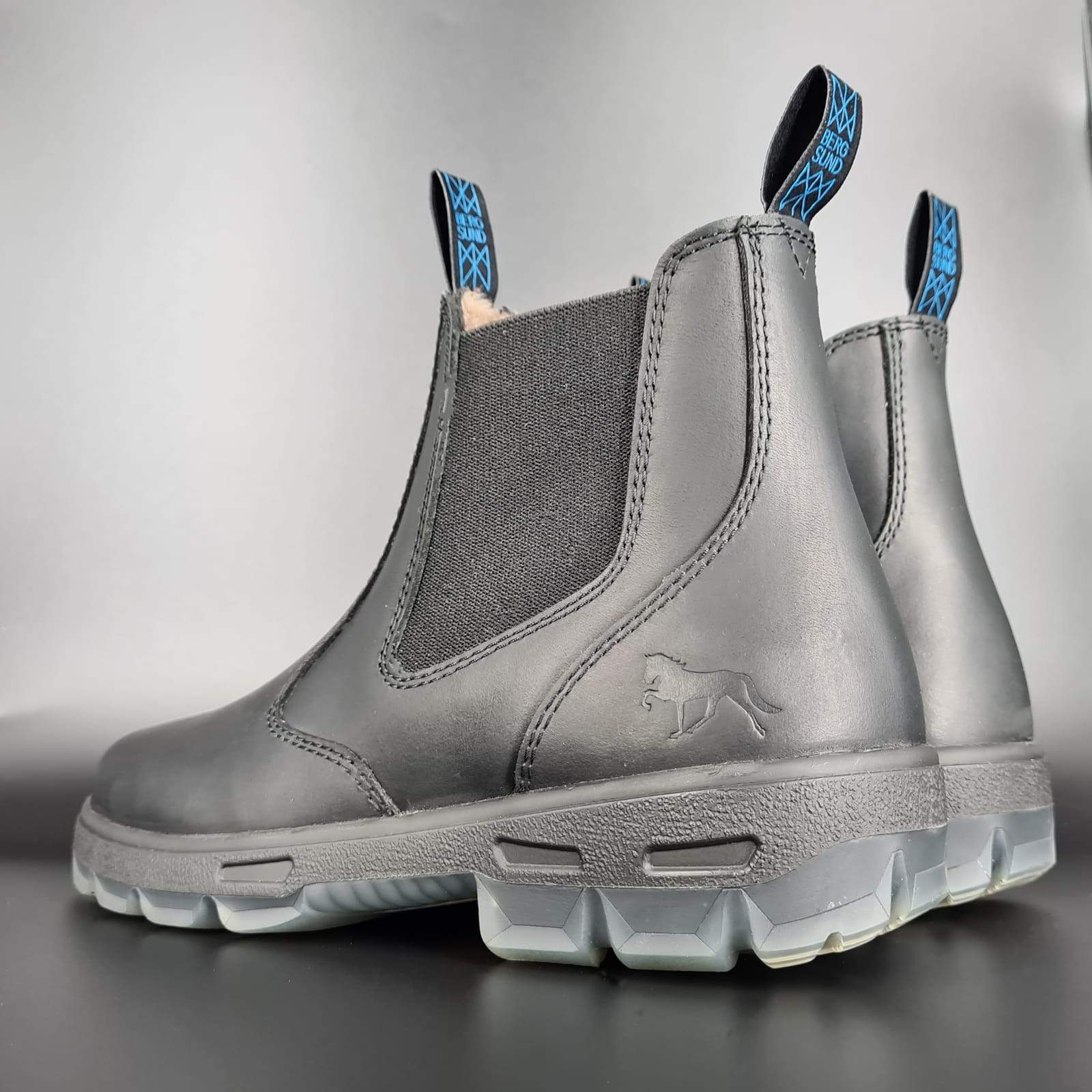Bald wieder Verfügbar! Sleipnir Boots Winter Edition - mit Lammfell –  Bergsund